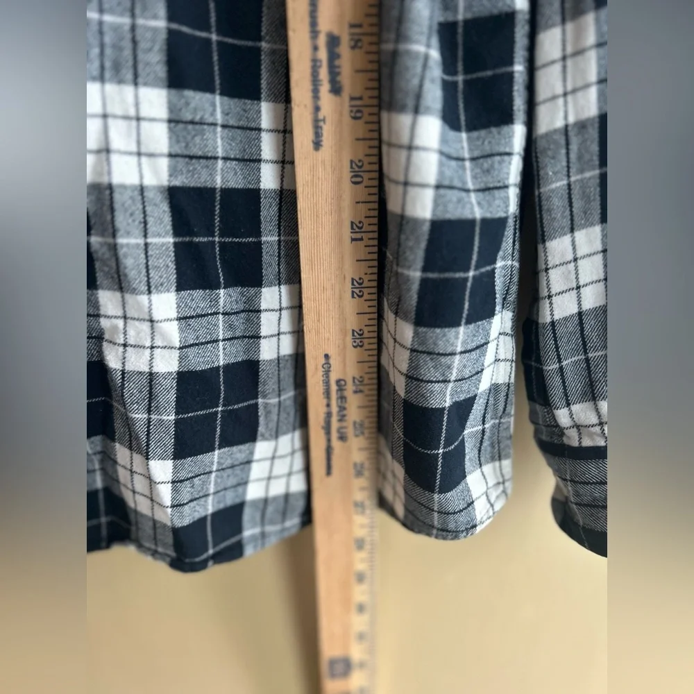 ✌️4 for $20✌️ Weatherproof flannel shirt - Picture 6 of 14